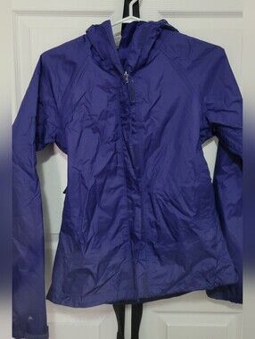 Women's Hooded, Water Resistant Jacket in Deep Purple